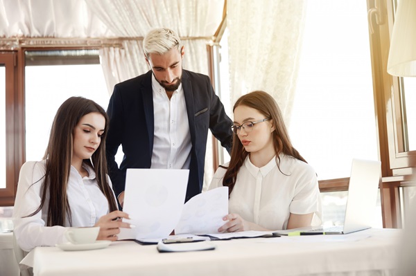 Professional vs Commercial Licence in Dubai